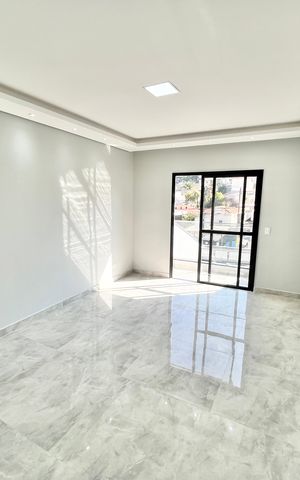 Casa à venda com 139m², 3 quartos e 2 vagas Casa à venda com 139m², 3 quartos e 2 vagasSala
