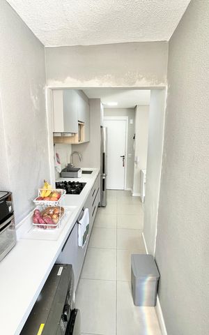 Apartamento à venda com 43m², 2 quartos e sem vaga Apartamento à venda com 43m², 2 quartos e sem vagaSala/Cozinha