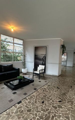 Apartamento para alugar com 230m², 4 quartos e 2 vagas Apartamento para alugar com 230m², 4 quartos e 2 vagasHall de entrada