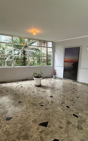 Apartamento para alugar com 230m², 4 quartos e 2 vagas Apartamento para alugar com 230m², 4 quartos e 2 vagasHall de entrada