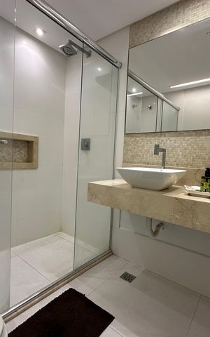 Apartamento para alugar com 230m², 4 quartos e 2 vagas Apartamento para alugar com 230m², 4 quartos e 2 vagasBanheiro da Suíte