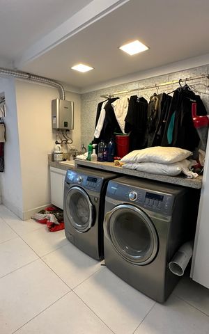 Apartamento para alugar com 230m², 4 quartos e 2 vagas Apartamento para alugar com 230m², 4 quartos e 2 vagasÁrea de Serviço