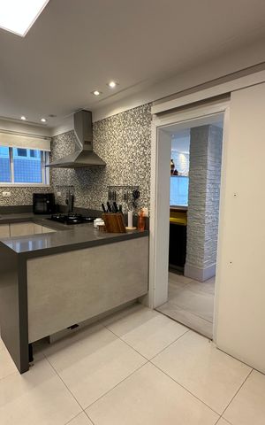 Apartamento para alugar com 230m², 4 quartos e 2 vagas Apartamento para alugar com 230m², 4 quartos e 2 vagasCozinha