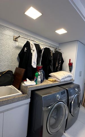 Apartamento para alugar com 230m², 4 quartos e 2 vagas Apartamento para alugar com 230m², 4 quartos e 2 vagasÁrea de Serviço