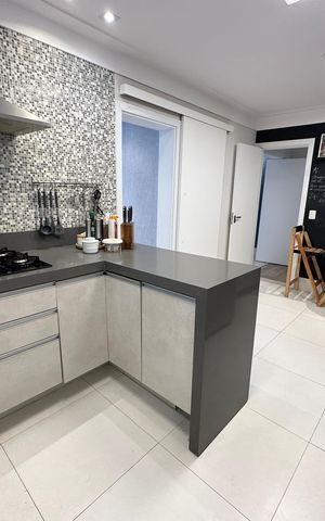 Apartamento para alugar com 230m², 4 quartos e 2 vagas Apartamento para alugar com 230m², 4 quartos e 2 vagasCozinha
