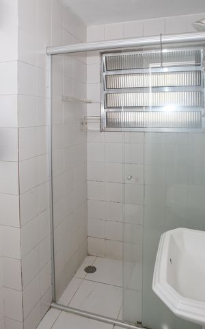 Apartamento à venda com 75m², 2 quartos e sem vaga Apartamento à venda com 75m², 2 quartos e sem vagaBanheiro