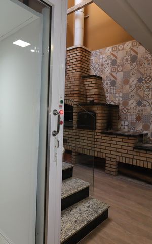 Casa à venda com 252m², 3 quartos e 4 vagasElevador