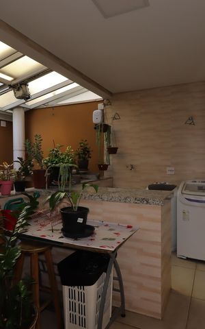 Casa à venda com 252m², 3 quartos e 4 vagasÁrea de Serviço