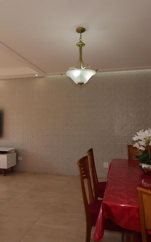 Casa à venda com 252m², 3 quartos e 4 vagasSala