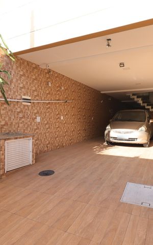 Casa à venda com 252m², 3 quartos e 4 vagasGaragem