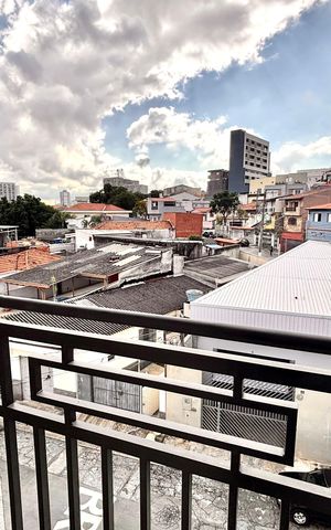 Apartamento à venda com 101m², 3 quartos e sem vaga Apartamento à venda com 101m², 3 quartos e sem vagaVaranda