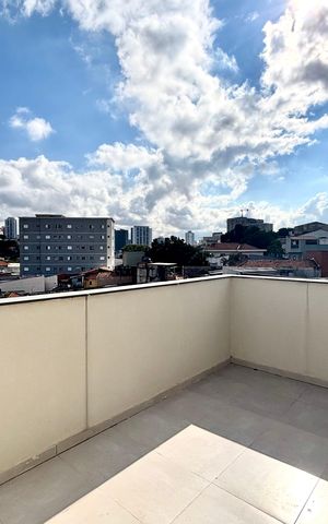 Apartamento à venda com 101m², 3 quartos e sem vaga Apartamento à venda com 101m², 3 quartos e sem vagaVaranda