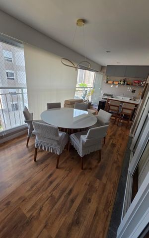 Apartamento à venda com 82m², 3 quartos e 1 vaga Apartamento à venda com 82m², 3 quartos e 1 vagaVaranda
