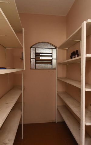 Casa à venda com 342m², 4 quartos e 4 vagasCozinha