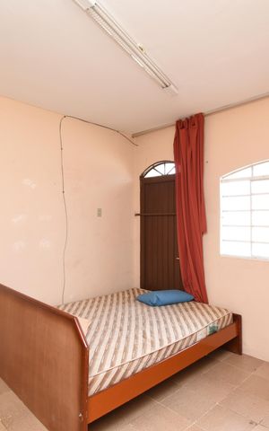 Casa à venda com 342m², 4 quartos e 4 vagasSuíte 2