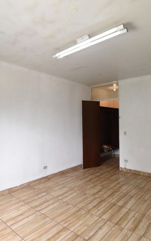 Casa à venda com 342m², 4 quartos e 4 vagasSuíte