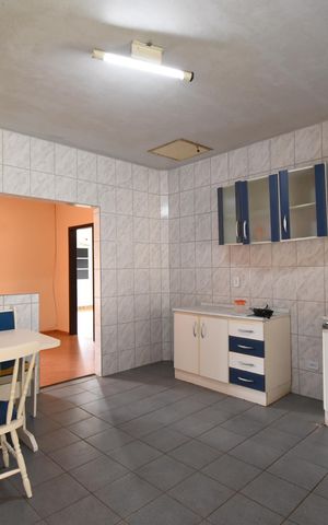 Casa à venda com 342m², 4 quartos e 4 vagasCozinha 2