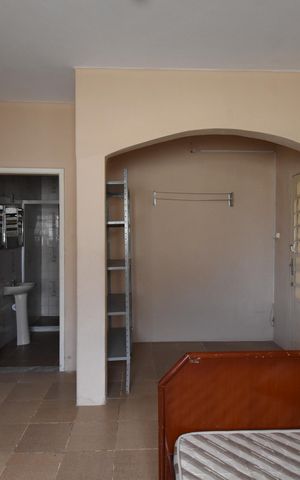 Casa à venda com 342m², 4 quartos e 4 vagasSuíte 2