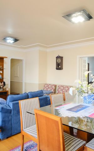 Apartamento à venda com 124m², 4 quartos e 2 vagasSala