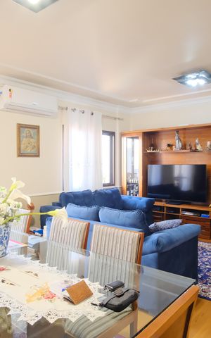 Apartamento à venda com 124m², 4 quartos e 2 vagasSala