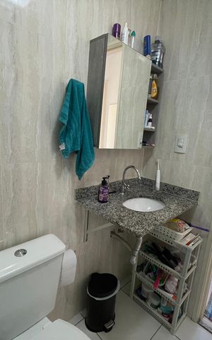 Apartamento à venda com 50m², 2 quartos e 1 vaga Apartamento à venda com 50m², 2 quartos e 1 vagaBanheiro