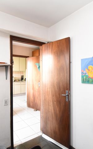 Apartamento à venda com 146m², 3 quartos e 1 vagaÁrea de Serviço