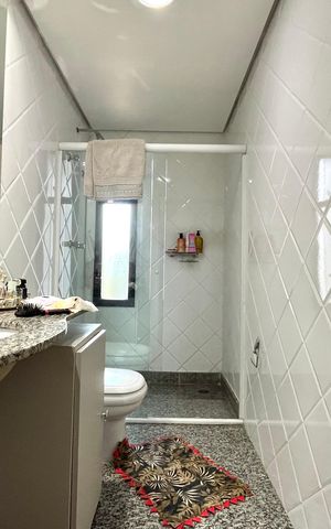 Apartamento à venda com 95m², 3 quartos e 2 vagas Apartamento à venda com 95m², 3 quartos e 2 vagasBanheiro Corredor
