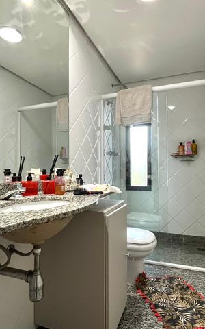 Apartamento à venda com 95m², 3 quartos e 2 vagas Apartamento à venda com 95m², 3 quartos e 2 vagasBanheiro Corredor