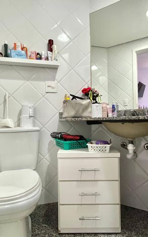 Apartamento à venda com 95m², 3 quartos e 2 vagas Apartamento à venda com 95m², 3 quartos e 2 vagasBanheiro da Suíte