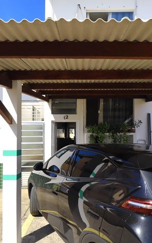 Casa de condomínio para alugar com 90m², 4 quartos e 1 vaga