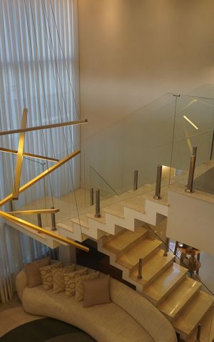 Casa de condomínio à venda com 340m², 5 quartos e 4 vagasPiso Superior