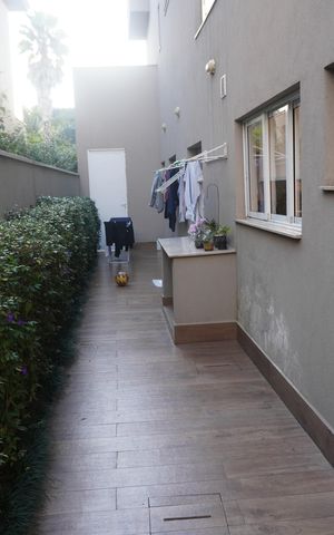 Casa de condomínio à venda com 340m², 5 quartos e 4 vagasÁrea externa