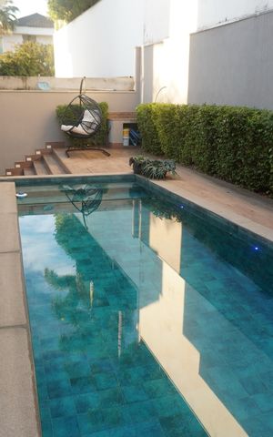 Casa de condomínio à venda com 340m², 5 quartos e 4 vagasPiscina