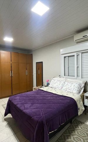 Casa para alugar com 370m², 4 quartos e 4 vagas