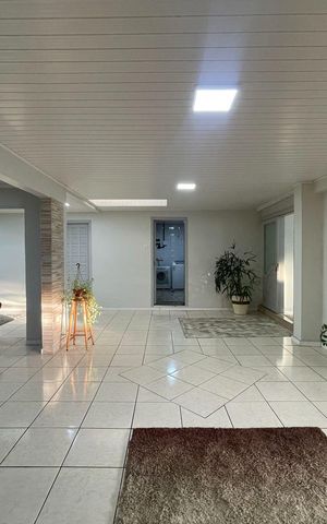 Casa para alugar com 370m², 4 quartos e 4 vagas