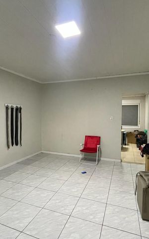 Casa para alugar com 370m², 4 quartos e 4 vagas