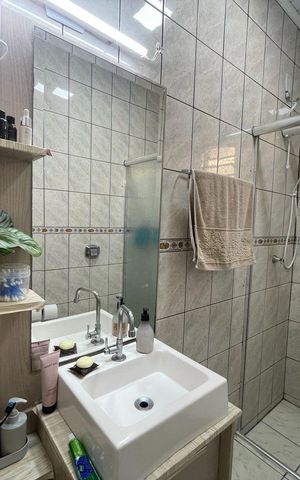 Casa para alugar com 370m², 4 quartos e 4 vagas