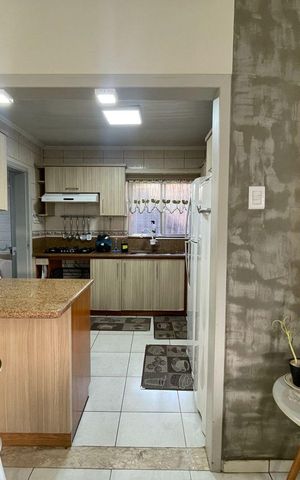 Casa para alugar com 370m², 4 quartos e 4 vagas