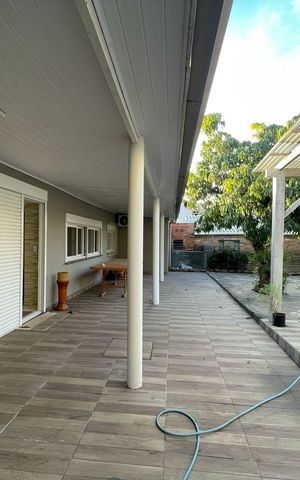 Casa para alugar com 370m², 4 quartos e 4 vagas