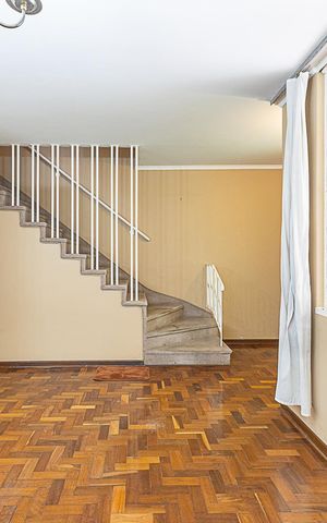 Casa para alugar com 128m², 3 quartos e 2 vagas Casa para alugar com 128m², 3 quartos e 2 vagasSala