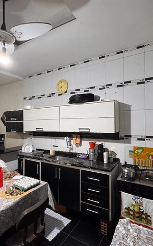 Casa à venda com 420m², 2 quartos e 2 vagas Casa à venda com 420m², 2 quartos e 2 vagasCozinha