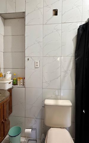 Casa à venda com 420m², 2 quartos e 2 vagas Casa à venda com 420m², 2 quartos e 2 vagasSuíte - Banheiro