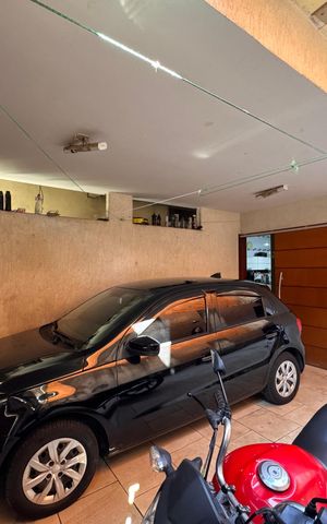 Casa à venda com 420m², 2 quartos e 2 vagas Casa à venda com 420m², 2 quartos e 2 vagasÁrea externa