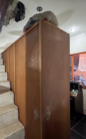 Casa à venda com 420m², 2 quartos e 2 vagas Casa à venda com 420m², 2 quartos e 2 vagasSala