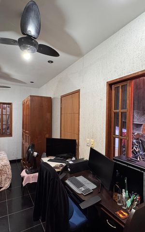 Casa à venda com 420m², 2 quartos e 2 vagas Casa à venda com 420m², 2 quartos e 2 vagasQuarto