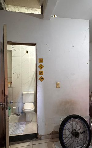 Casa à venda com 420m², 2 quartos e 2 vagas Casa à venda com 420m², 2 quartos e 2 vagasSuíte