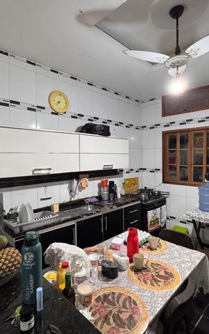 Casa à venda com 420m², 2 quartos e 2 vagas Casa à venda com 420m², 2 quartos e 2 vagasCozinha