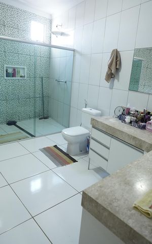 Casa à venda com 360m², 4 quartos e sem vaga