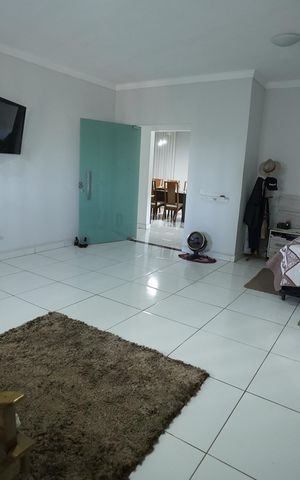 Casa à venda com 360m², 4 quartos e sem vaga