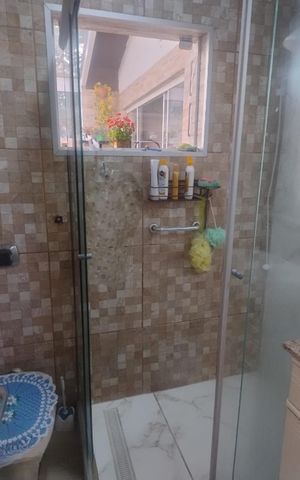 Casa à venda com 110m², 2 quartos e 2 vagasBanheiro